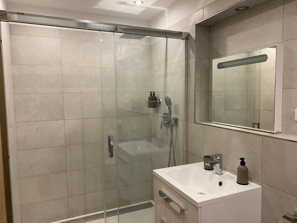The Dante Villa Apartments Прага Екстериор снимка
