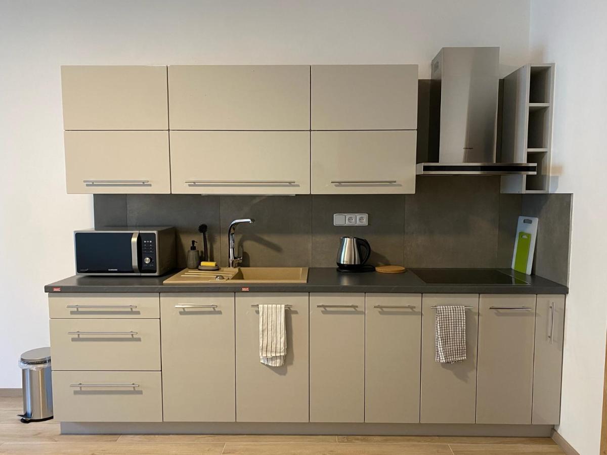 The Dante Villa Apartments Прага Екстериор снимка