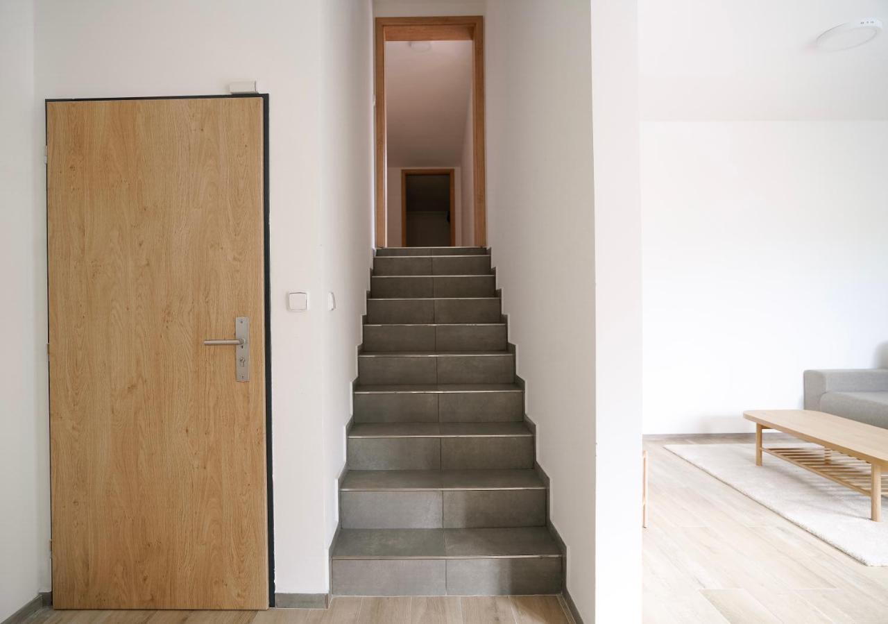 The Dante Villa Apartments Прага Екстериор снимка