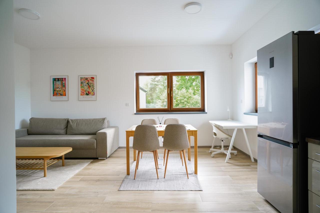The Dante Villa Apartments Прага Екстериор снимка