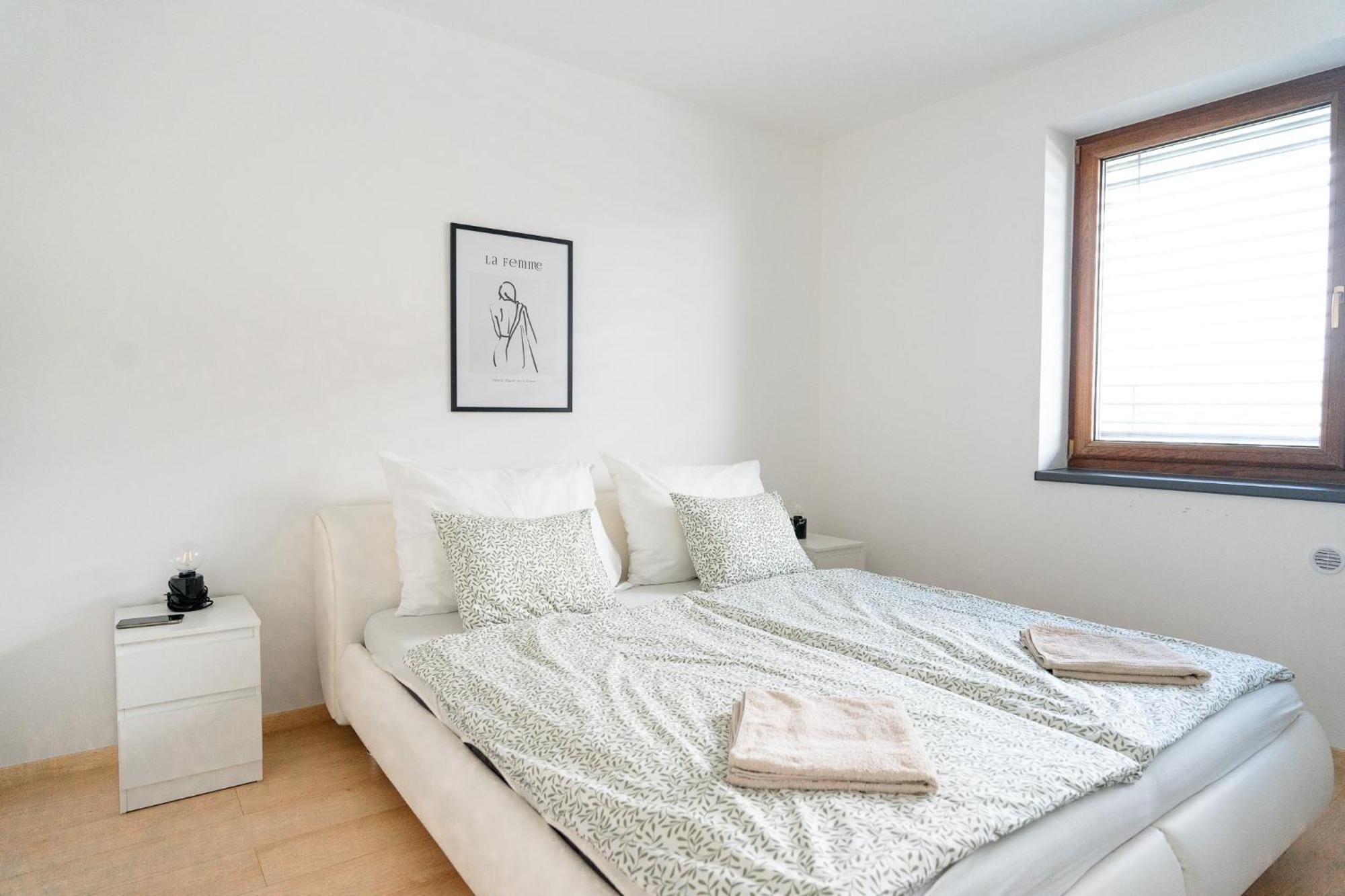 The Dante Villa Apartments Прага Екстериор снимка