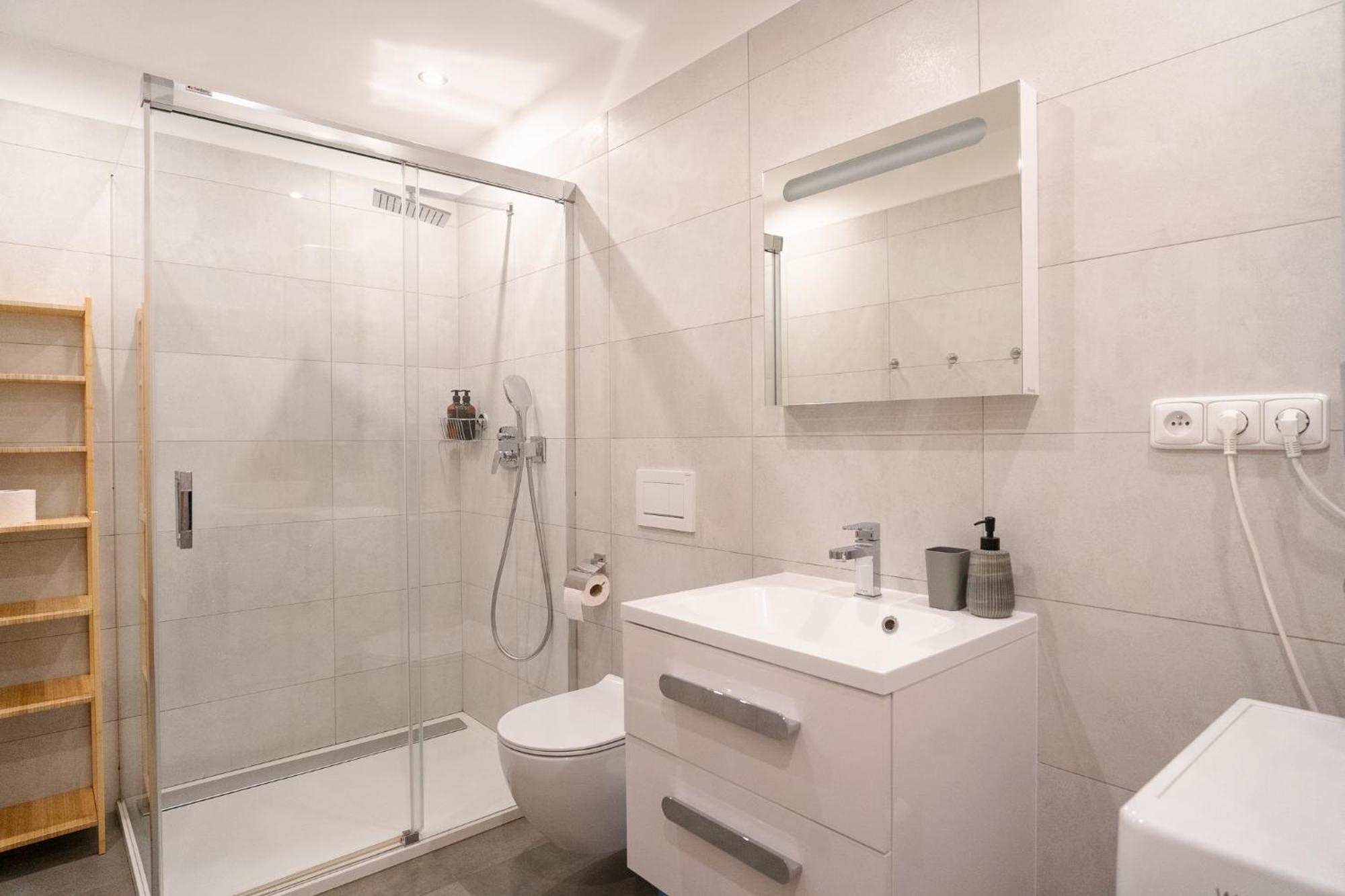 The Dante Villa Apartments Прага Екстериор снимка